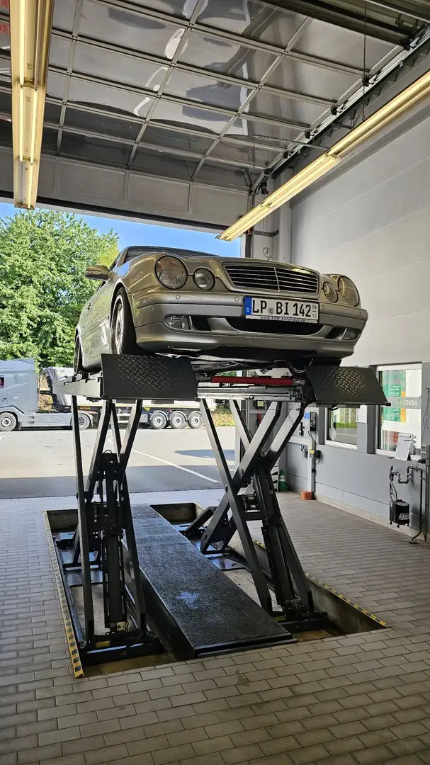 Mercedes-Benz CLK Cabrio clk 208 Stříbrná - 2
