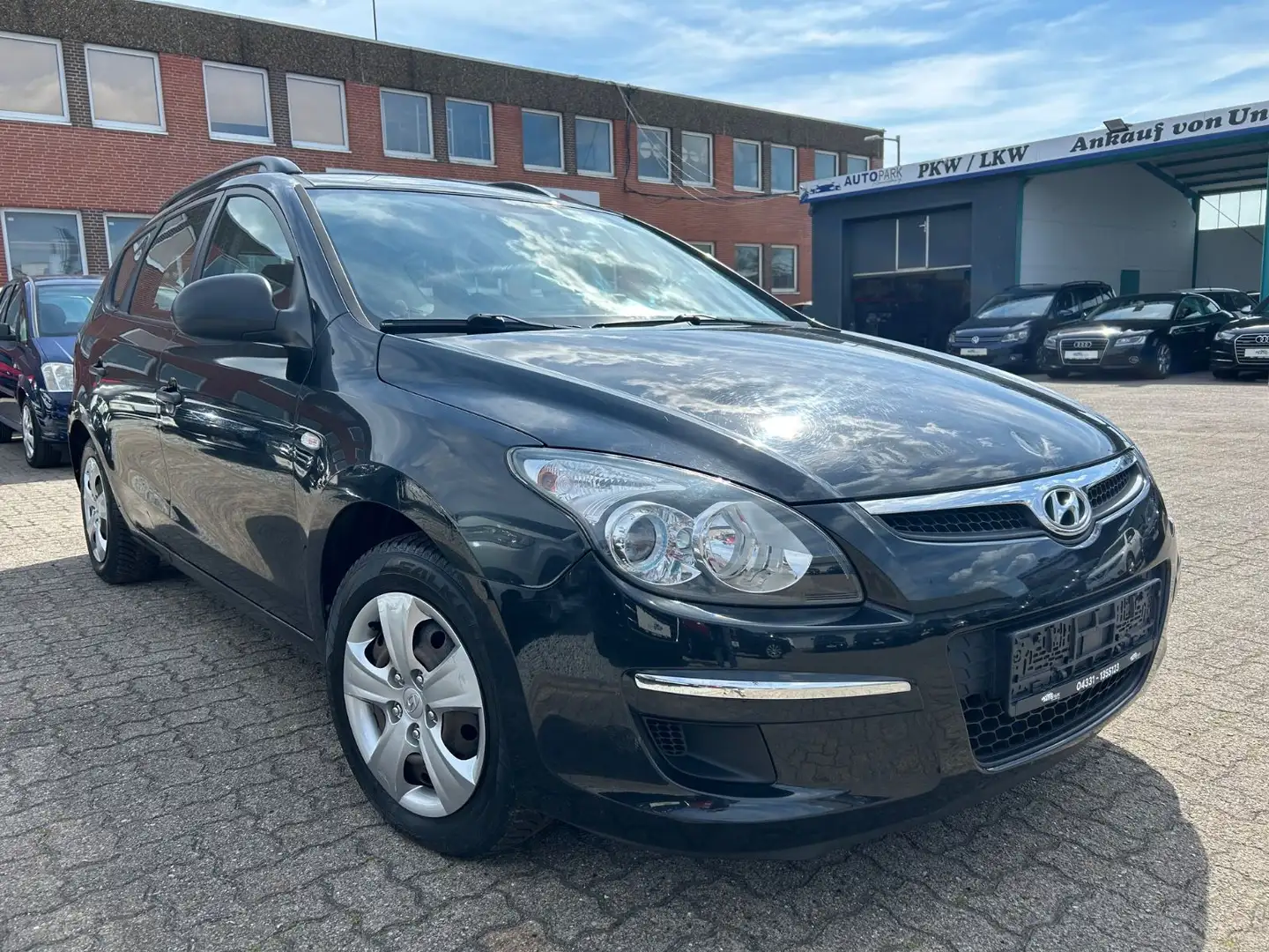 Hyundai i30 cw Edition+ Schwarz - 2