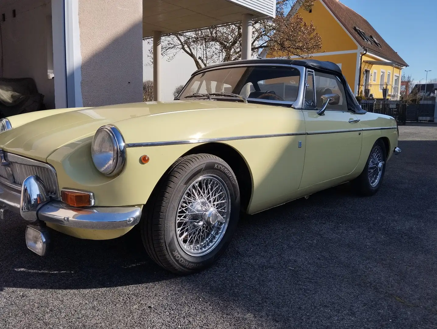 MG MGB MGB Cabrio/Roadster Gelb - 2