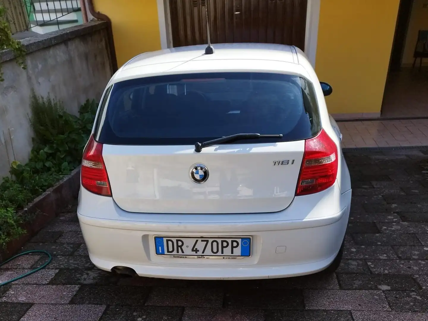 BMW 116 Serie 1 E/81-87 116i 5p Futura 122cv Bianco - 2