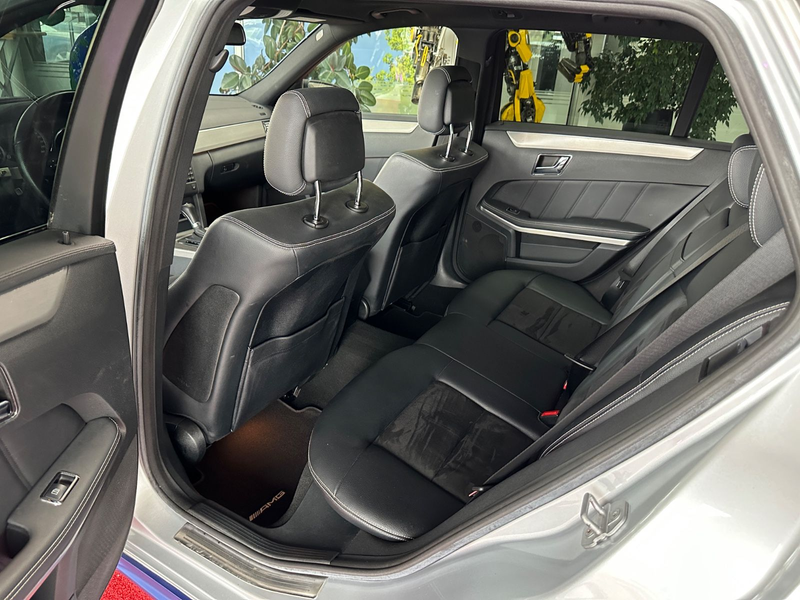 Mercedes-Benz E 250 E T-Modell E 250 CDI AMG Leder — photo 13