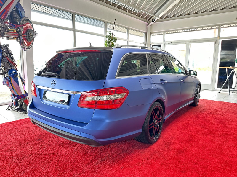 Mercedes-Benz E 250 E T-Modell E 250 CDI AMG Leder — photo 6