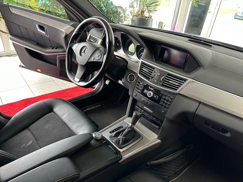 Mercedes-Benz E 250 E T-Modell E 250 CDI AMG Leder — photo 15