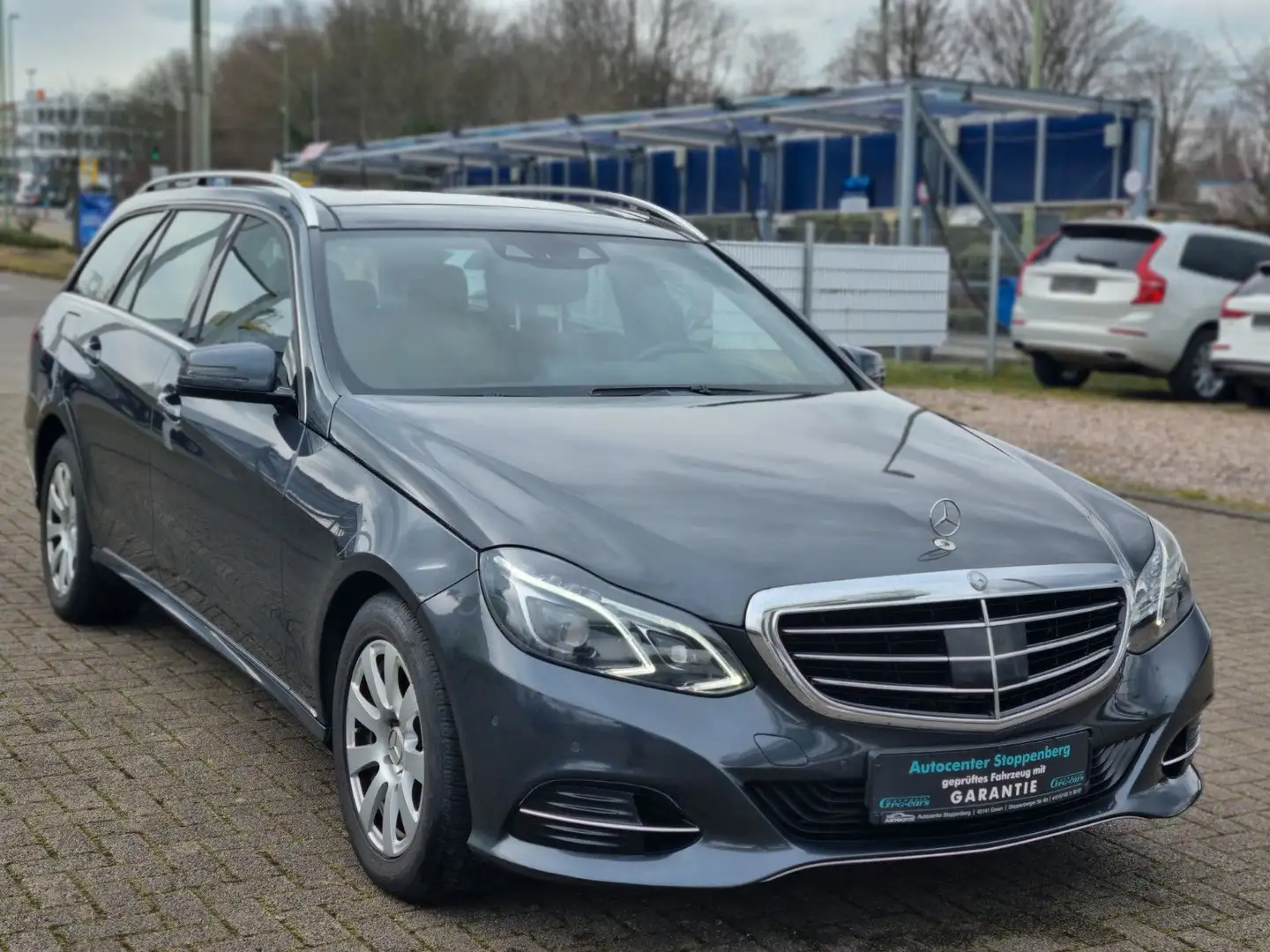 Mercedes-Benz E 350 CGI BlueEfficiency/Pano/Navi/LEDs/Garantie Gris - 2
