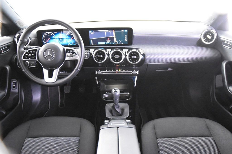 Mercedes-Benz CLA 180 *1.Hand*Navi*SHZ*Kamera* — photo 2