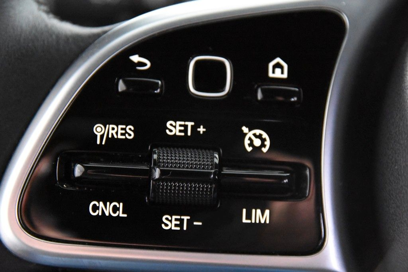 Mercedes-Benz CLA 180 *1.Hand*Navi*SHZ*Kamera* — photo 12