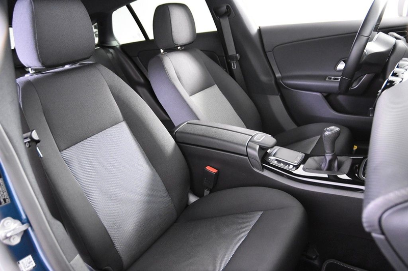 Mercedes-Benz CLA 180 *1.Hand*Navi*SHZ*Kamera* — photo 3
