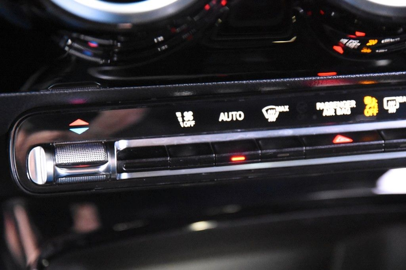 Mercedes-Benz CLA 180 *1.Hand*Navi*SHZ*Kamera* — photo 13