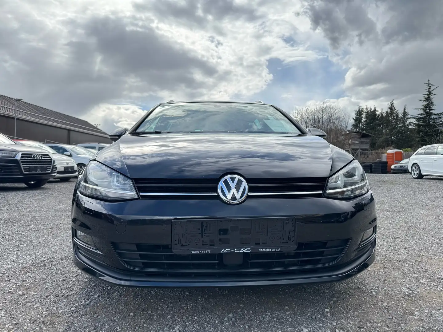 Volkswagen Golf Variant Comfortline BMT Schwarz - 2