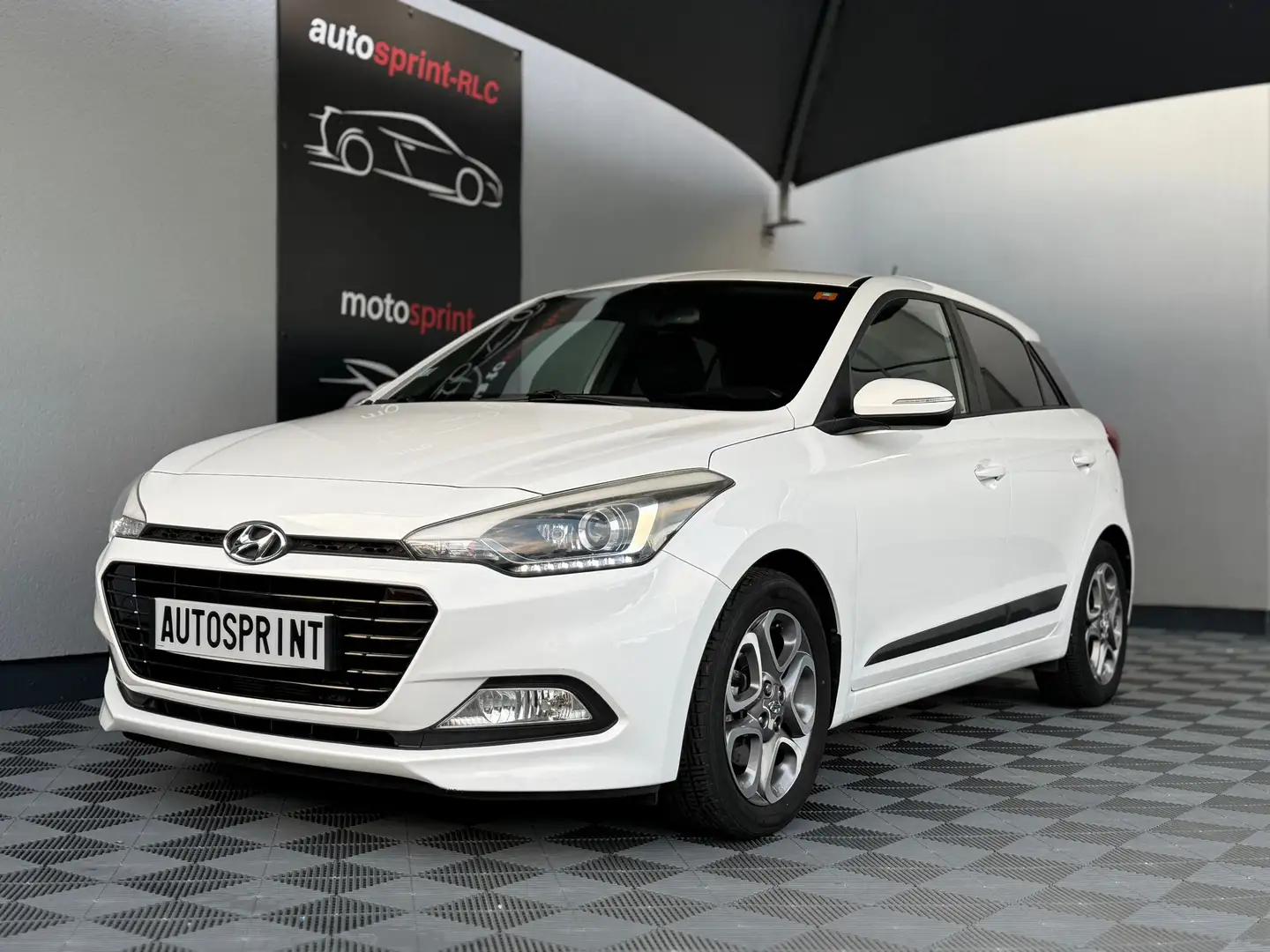 Hyundai i20 i20 1.0 T-GDi 100 Edition Weiß - 1