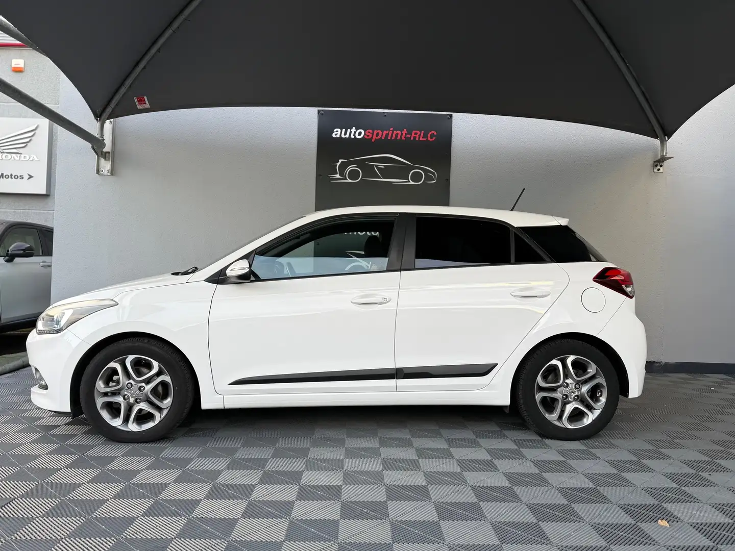 Hyundai i20 i20 1.0 T-GDi 100 Edition Weiß - 2