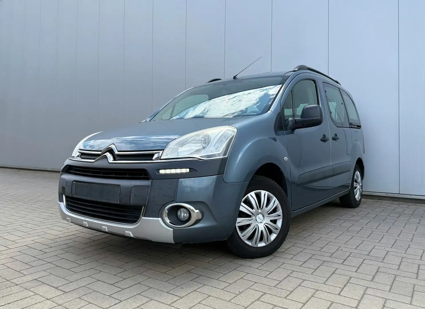 Citroen Berlingo Berlingo 1.6 HDi * AIRCO * 5 PLACES * PROPRE Gris - 1