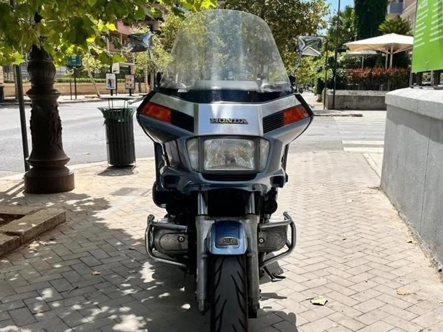 Honda Gold Wing Aspencade 1200 Modrá - 2