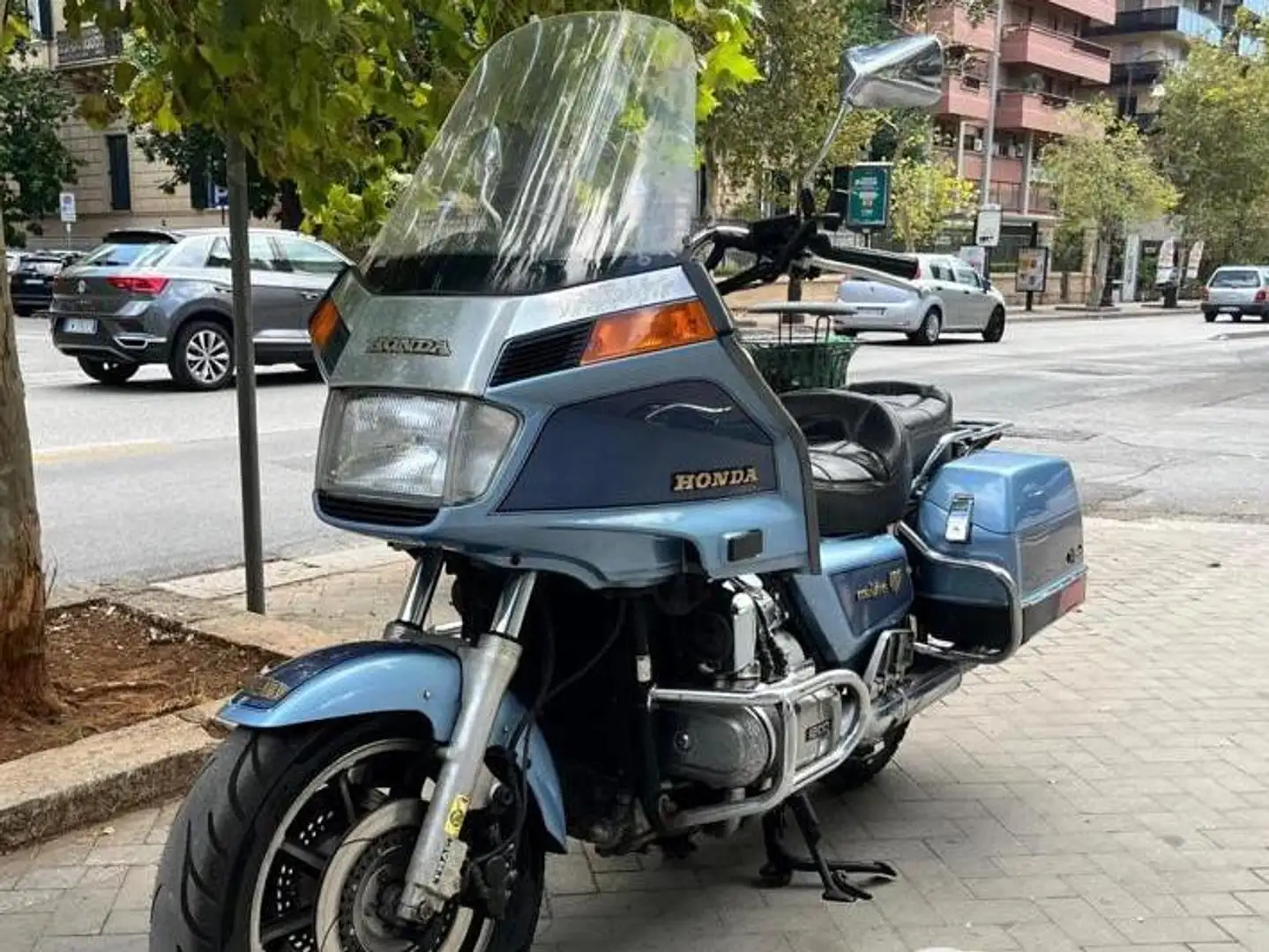 Honda Gold Wing Aspencade 1200 Modrá - 1