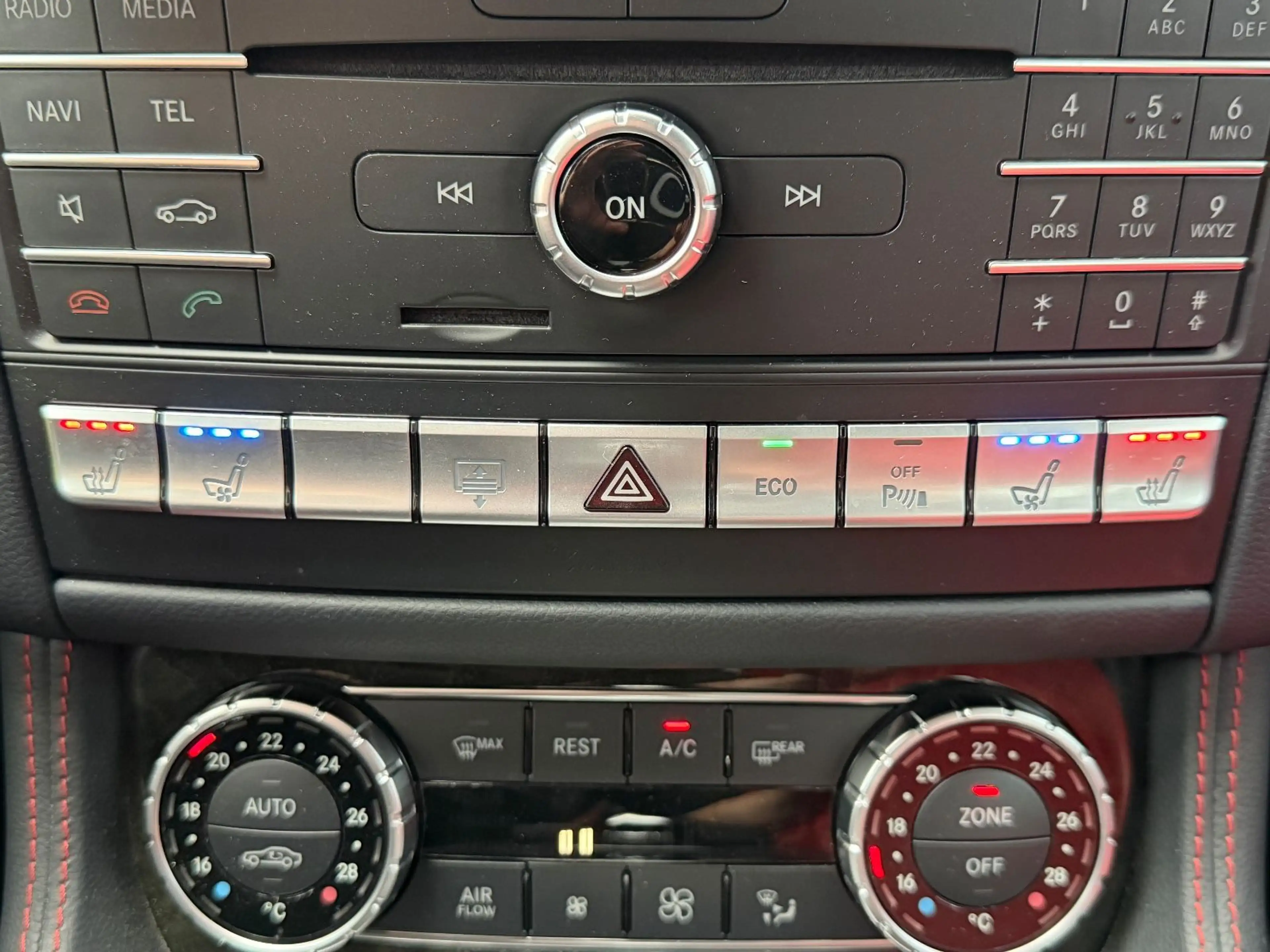 Mercedes-Benz CLS 500 4Matic *AMG*SITZKLIMA*DISTRONIC*BURMEST — photo 10