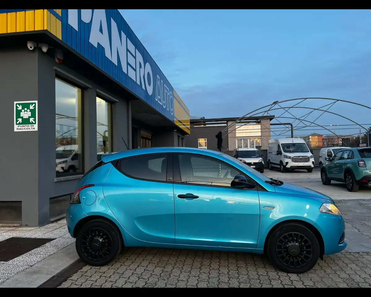 Lancia Ypsilon 2021