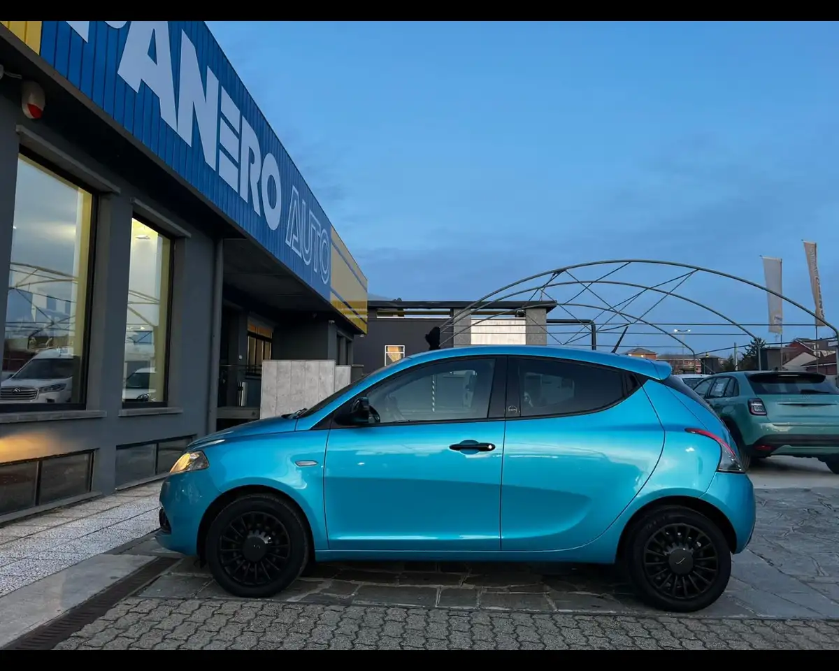 Lancia Ypsilon 2021