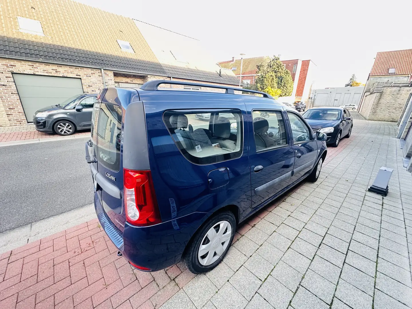 Dacia Logan MCV 1.6 Ambiance - 1