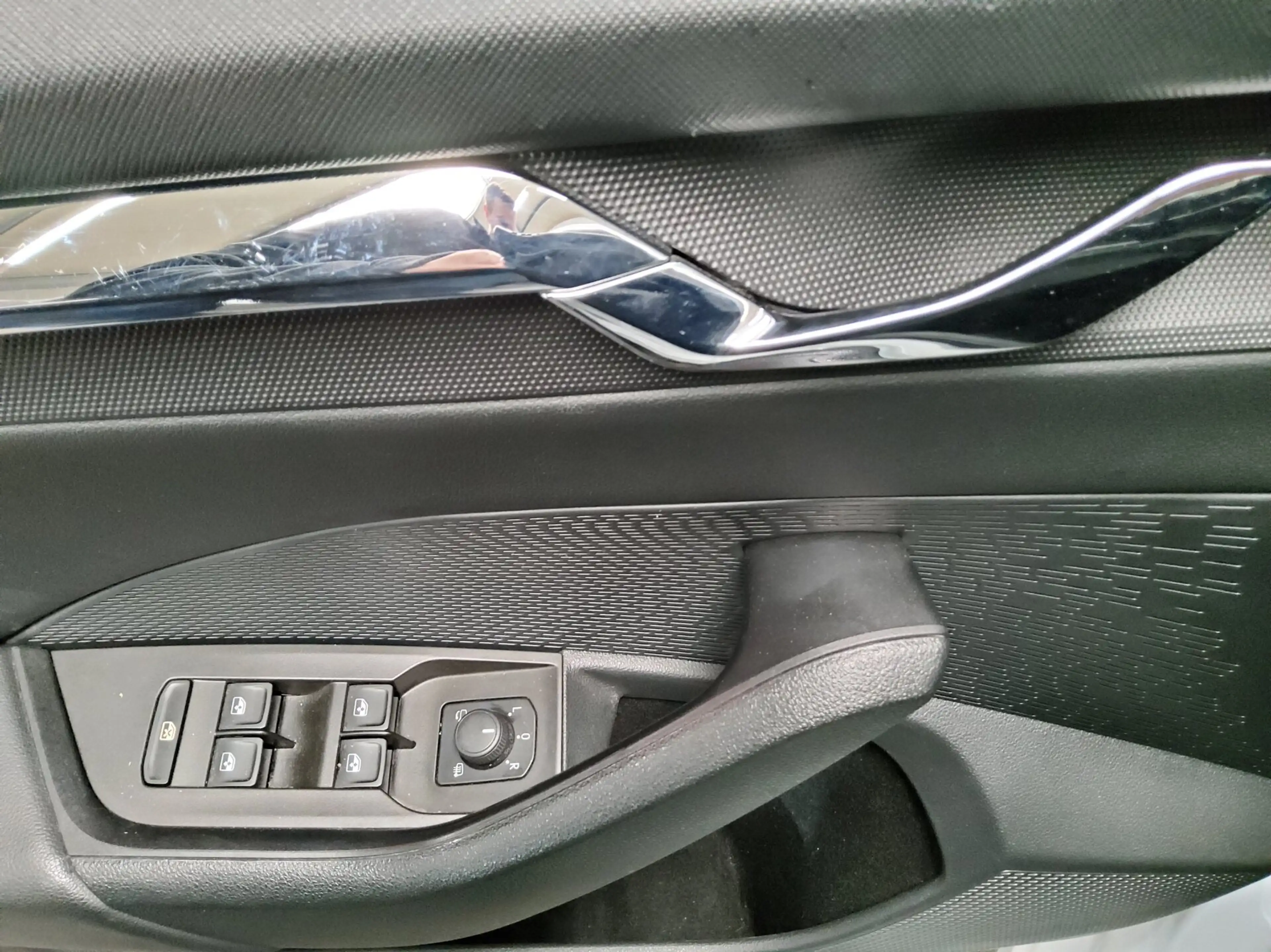 Skoda Octavia OCTAVIA NAVI KLIMAAUT RADIO TEMPO MFL SHZ VC PDC HUD AHK ACC LED RfK — photo 10