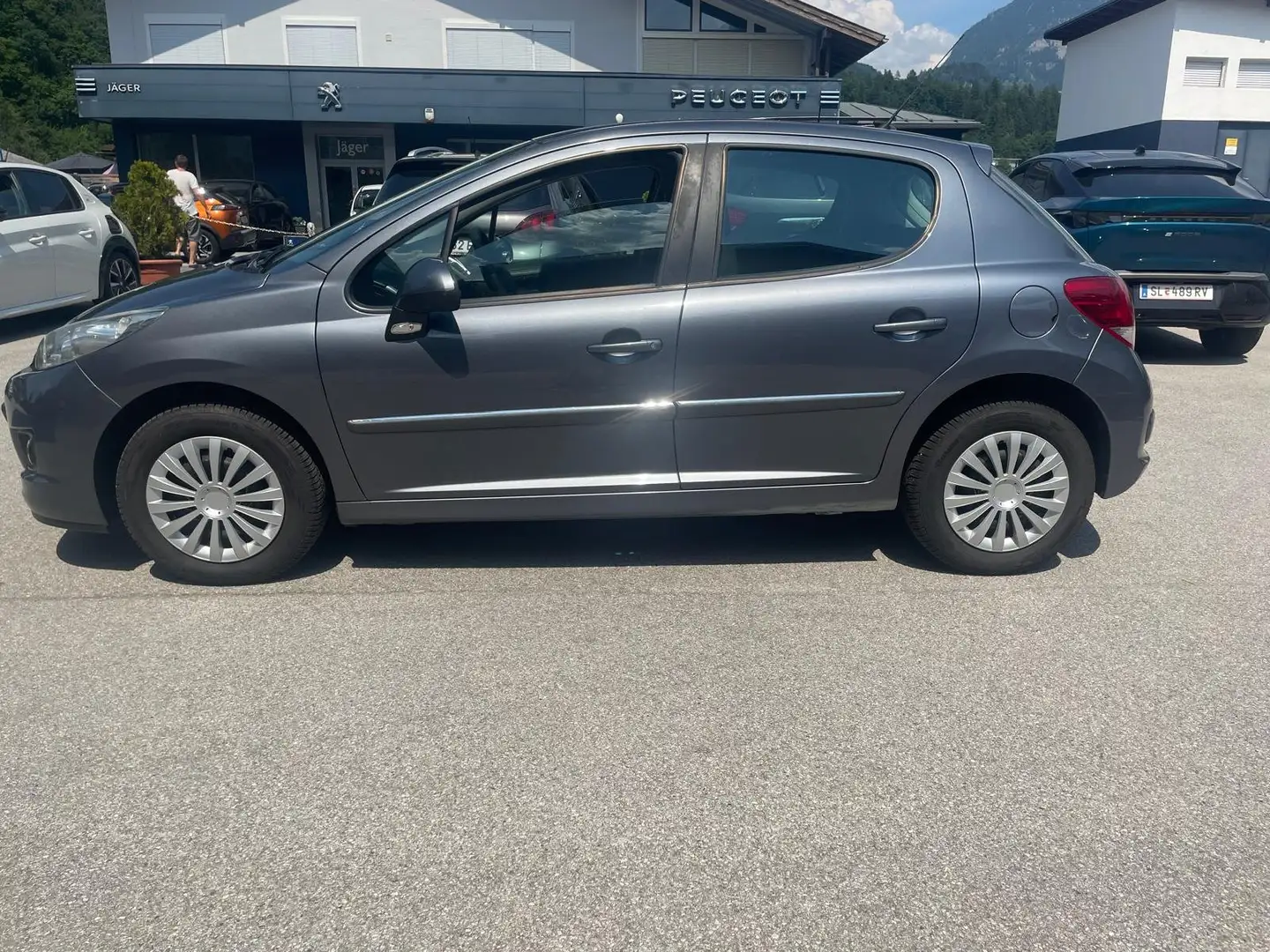 Peugeot 207 207 Ö3-Edition 1,4 Ö3-Edition Grau - 2