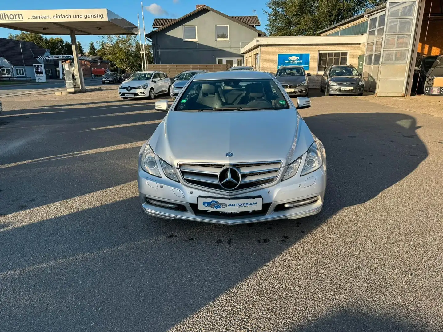Mercedes-Benz E 350 E -Klasse Coupe HU NEU/NAVI/KLIMA Silber - 2