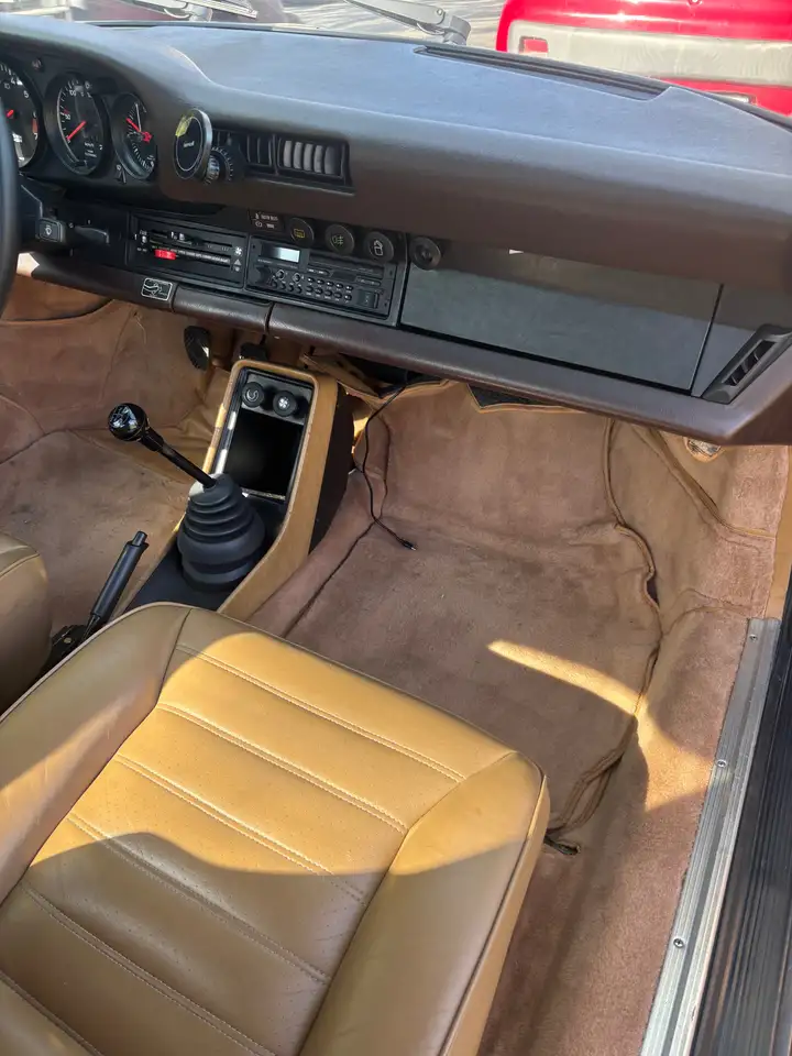 Porsche 911 SC Targa 3.0, foto 11