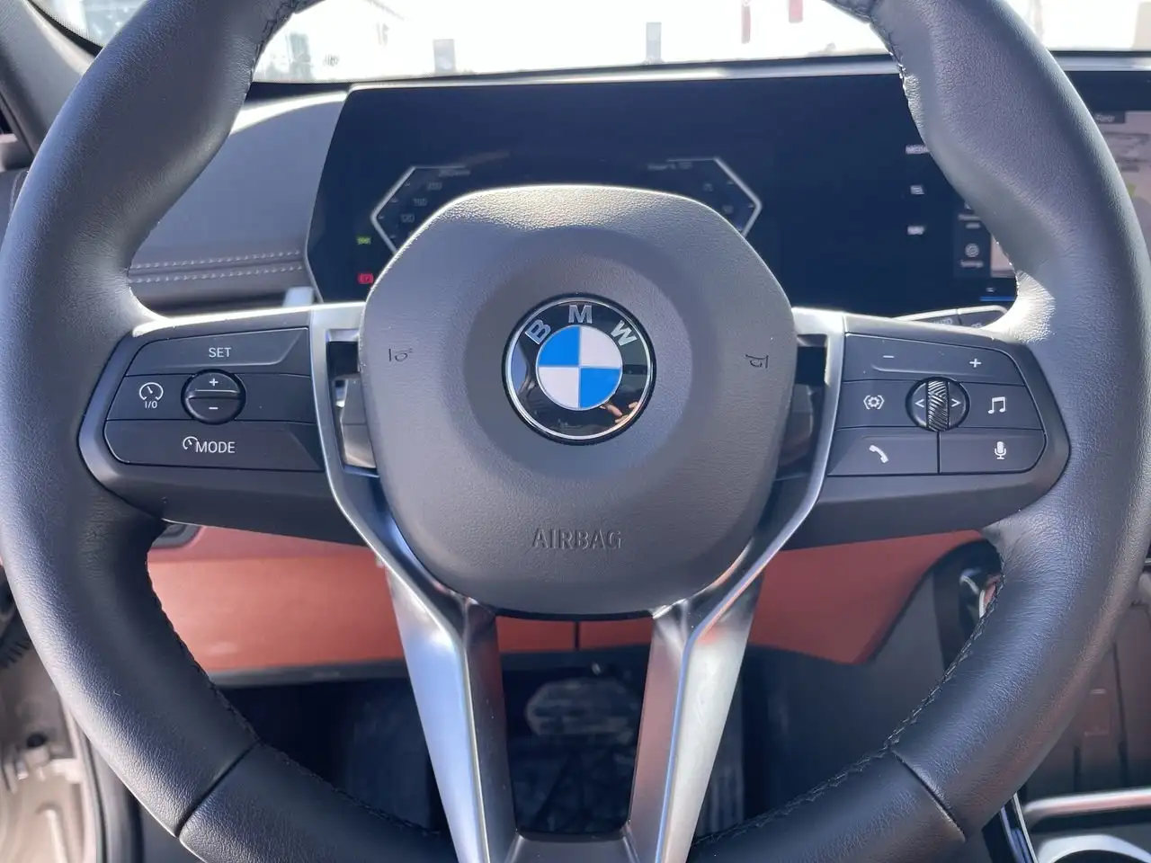 BMW X1 снимка BMW X1