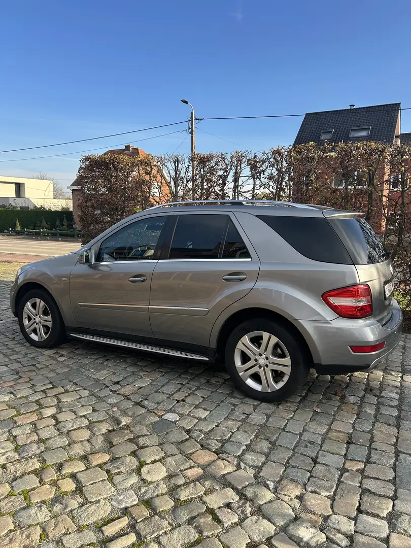 Mercedes-Benz ML 300 CDI 4Matic 7G-TRONIC DPF BlueEFFICIENCY Grand Edit - 2