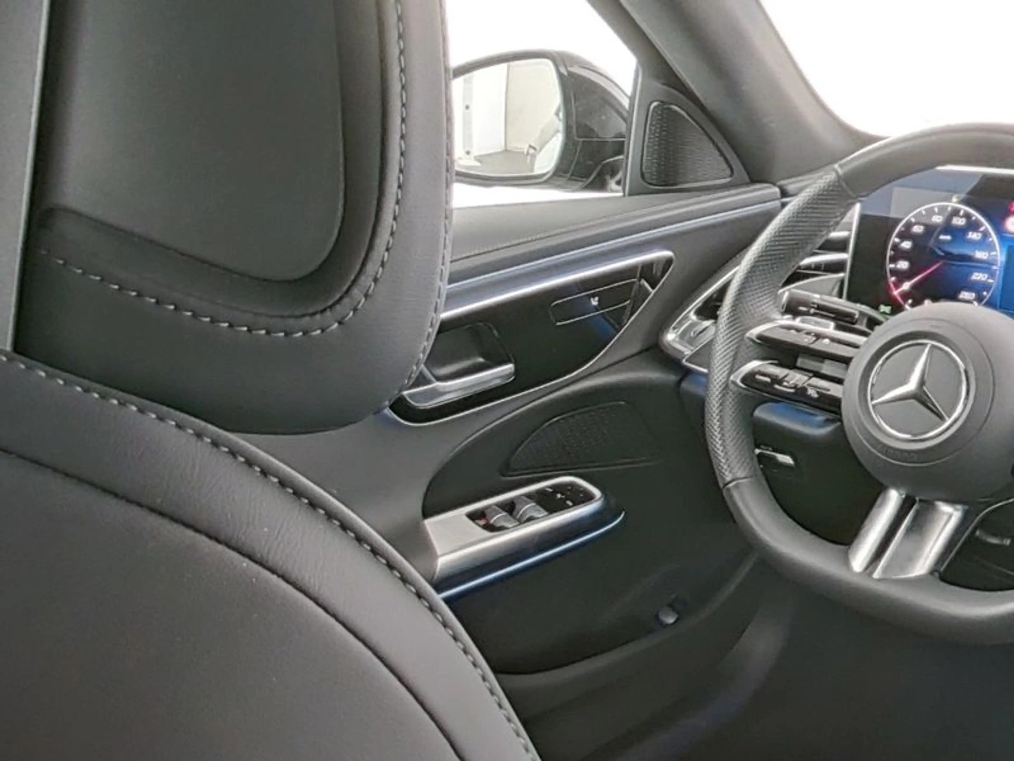Mercedes-Benz E 220 d AMG-Sport/LED/Cam/Night/Totw/Distr/19' — photo 9