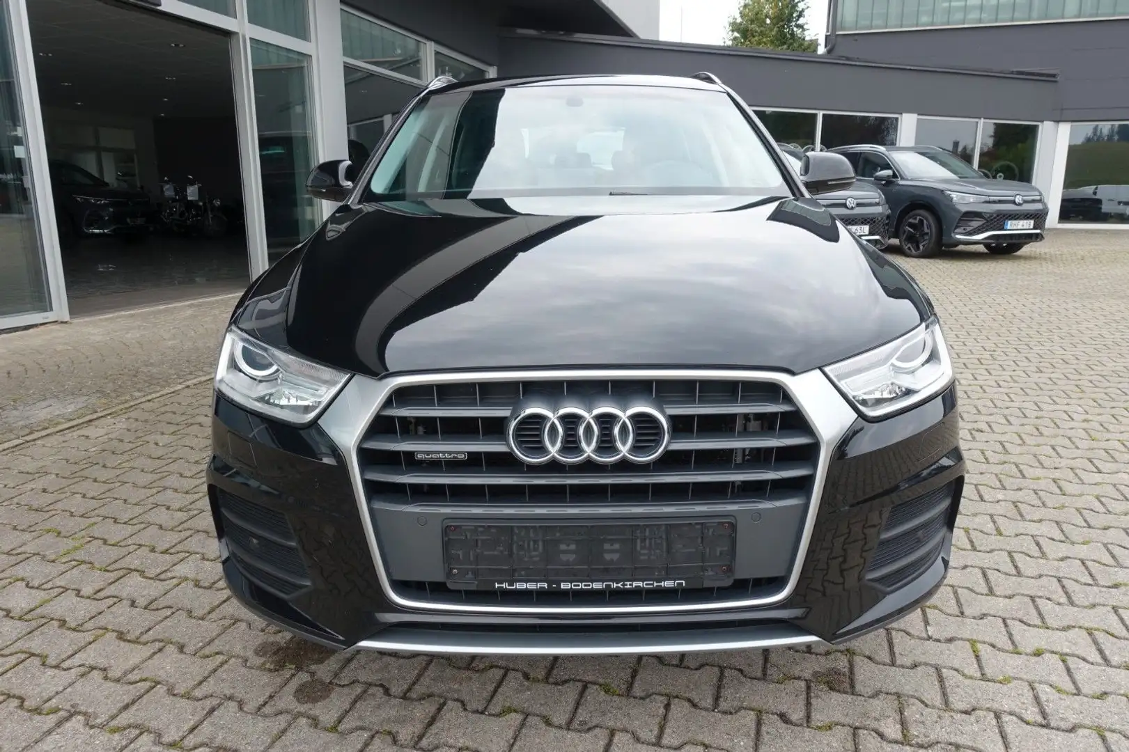 Audi Q3 design quattro Navi, PDC, Xenon, Tempomat Schwarz - 2