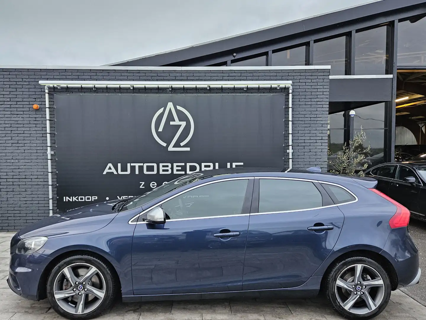 Volvo V40 2.5 5cilinder T5 *AC*Automaat*Pano* Azul - 1