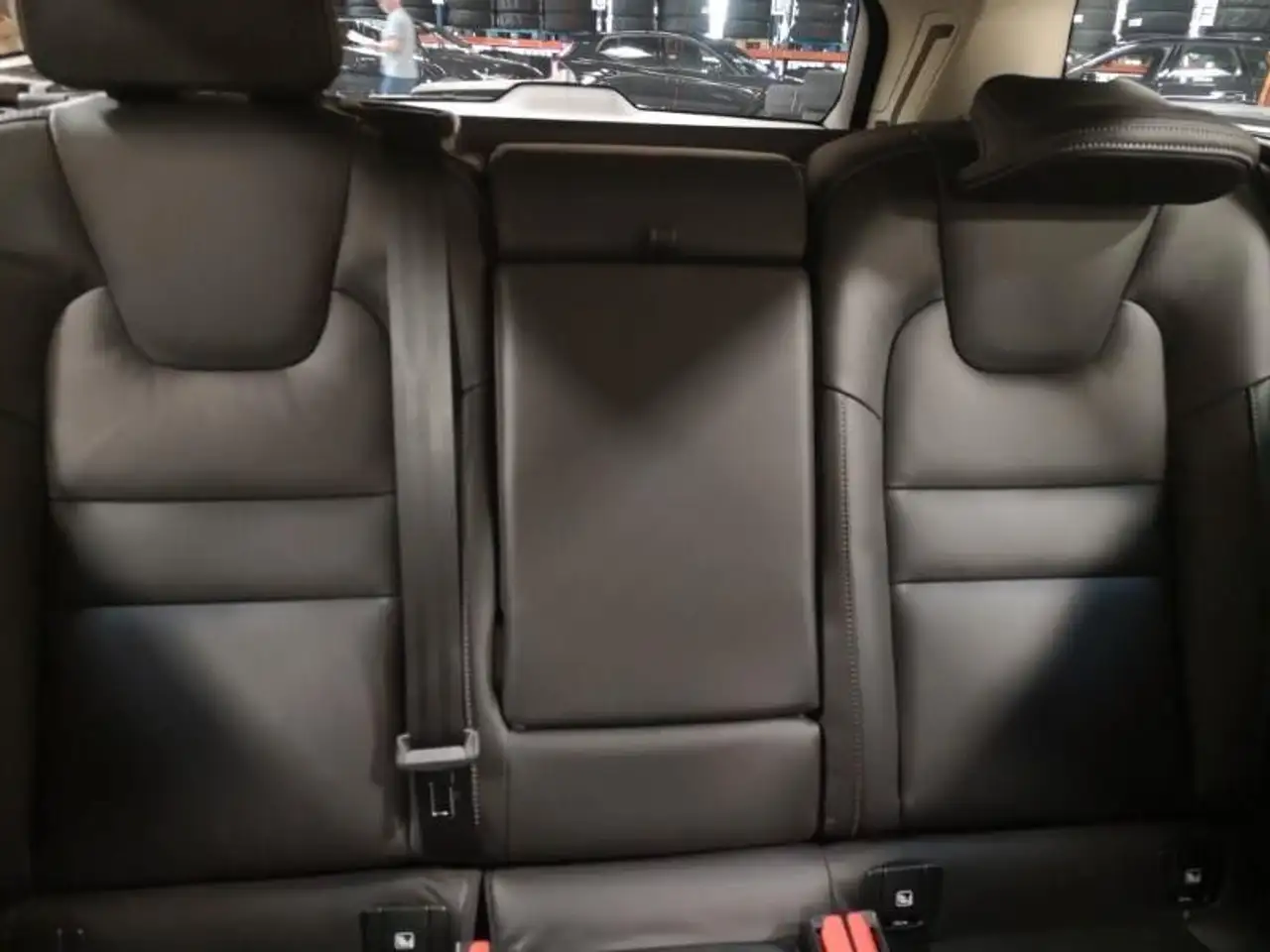 Volvo V60 T8 Ultra Dark Recharge Plug-In Hybrid AWD 7