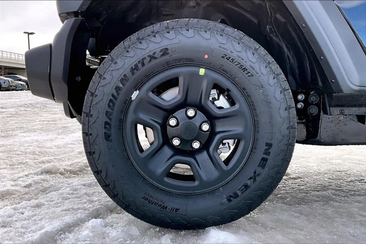 Jeep Wrangler снимка Jeep Wrangler