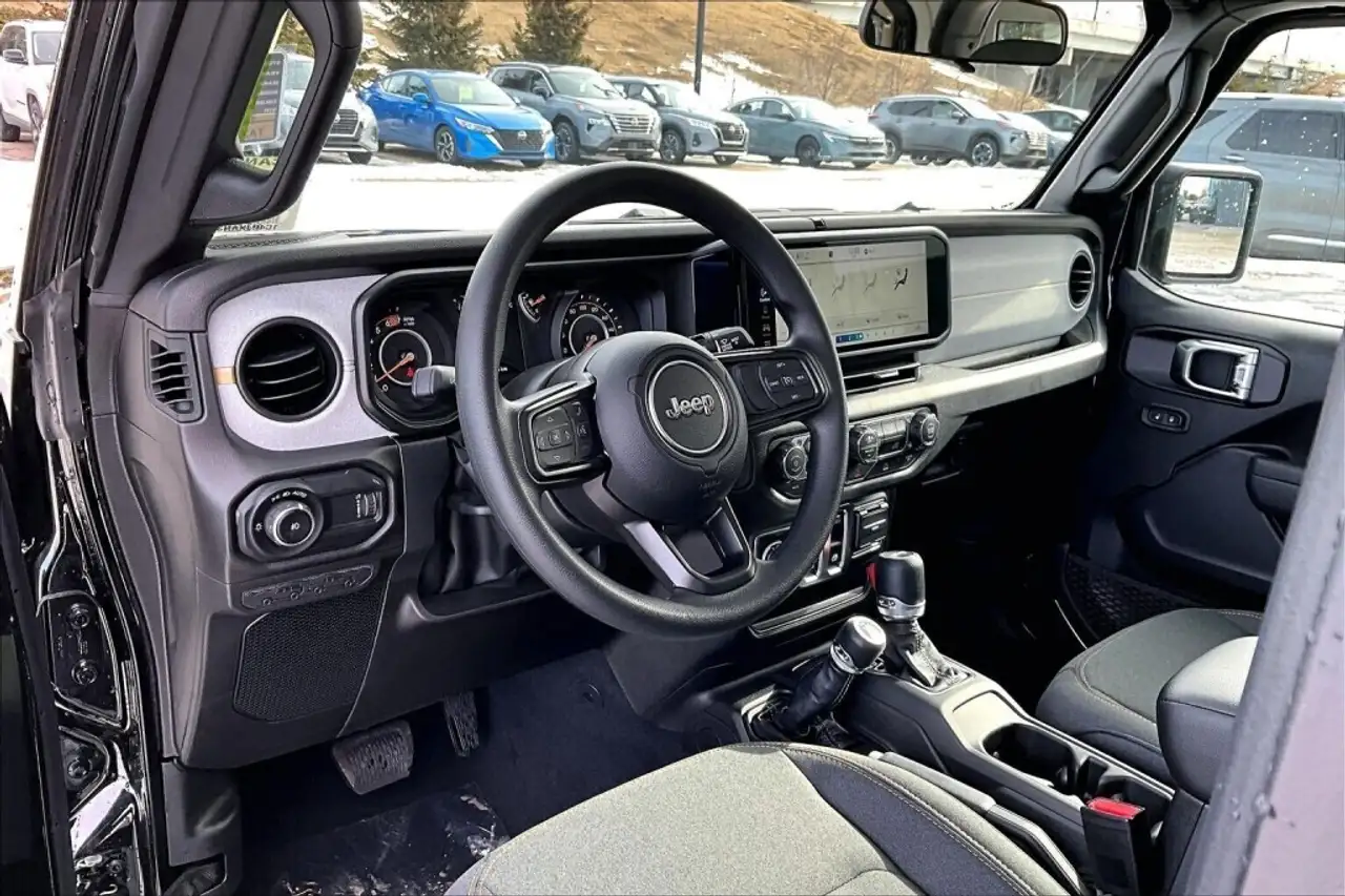 Jeep Wrangler снимка Jeep Wrangler