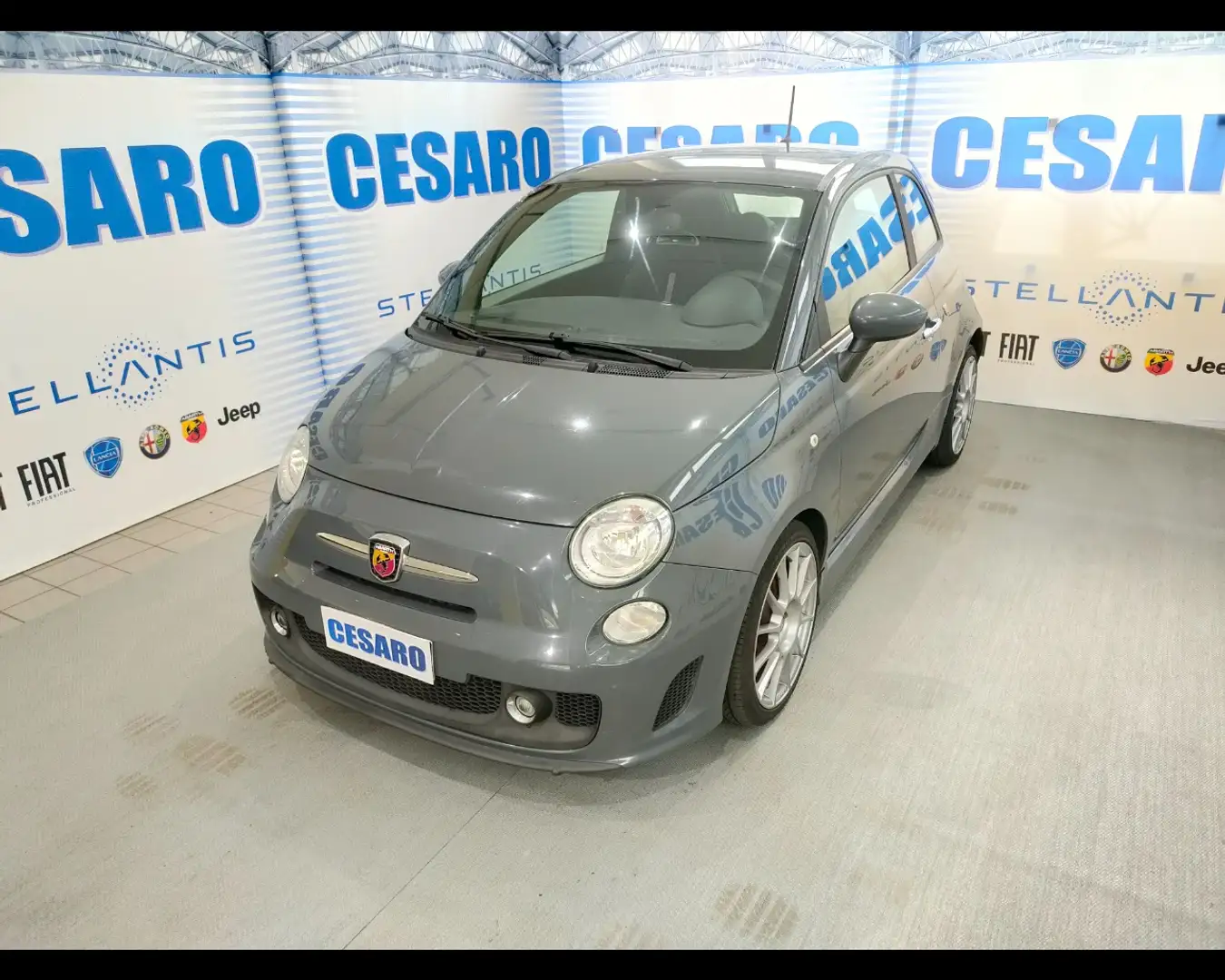 Abarth 500 1.4 Turbo T-Jet Custom Grau - 2