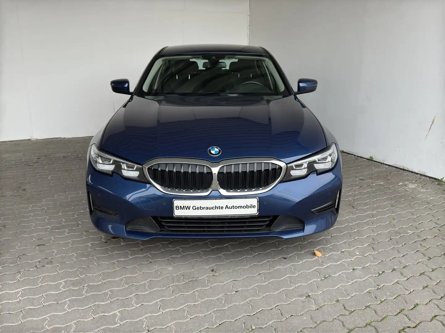 BMW 318 d Lim. Advantage Navi.LED.DriveAs.AHK.PDCv+h Bleu - 2