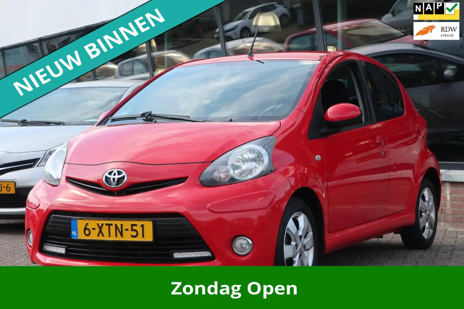 Toyota Aygo 1.0 VVT-i Dynamic LED_NAVI_AIRCO_LMV_DOH. Rojo - 1