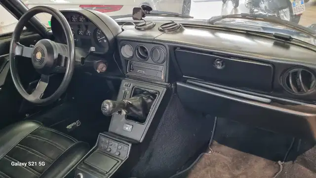 Alfa Romeo Spider view 12