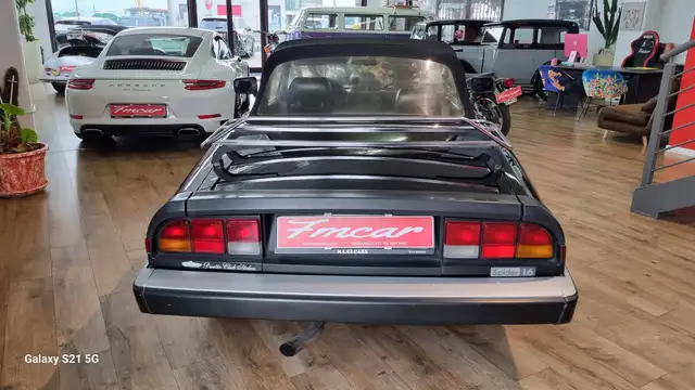 Alfa Romeo Spider view 7