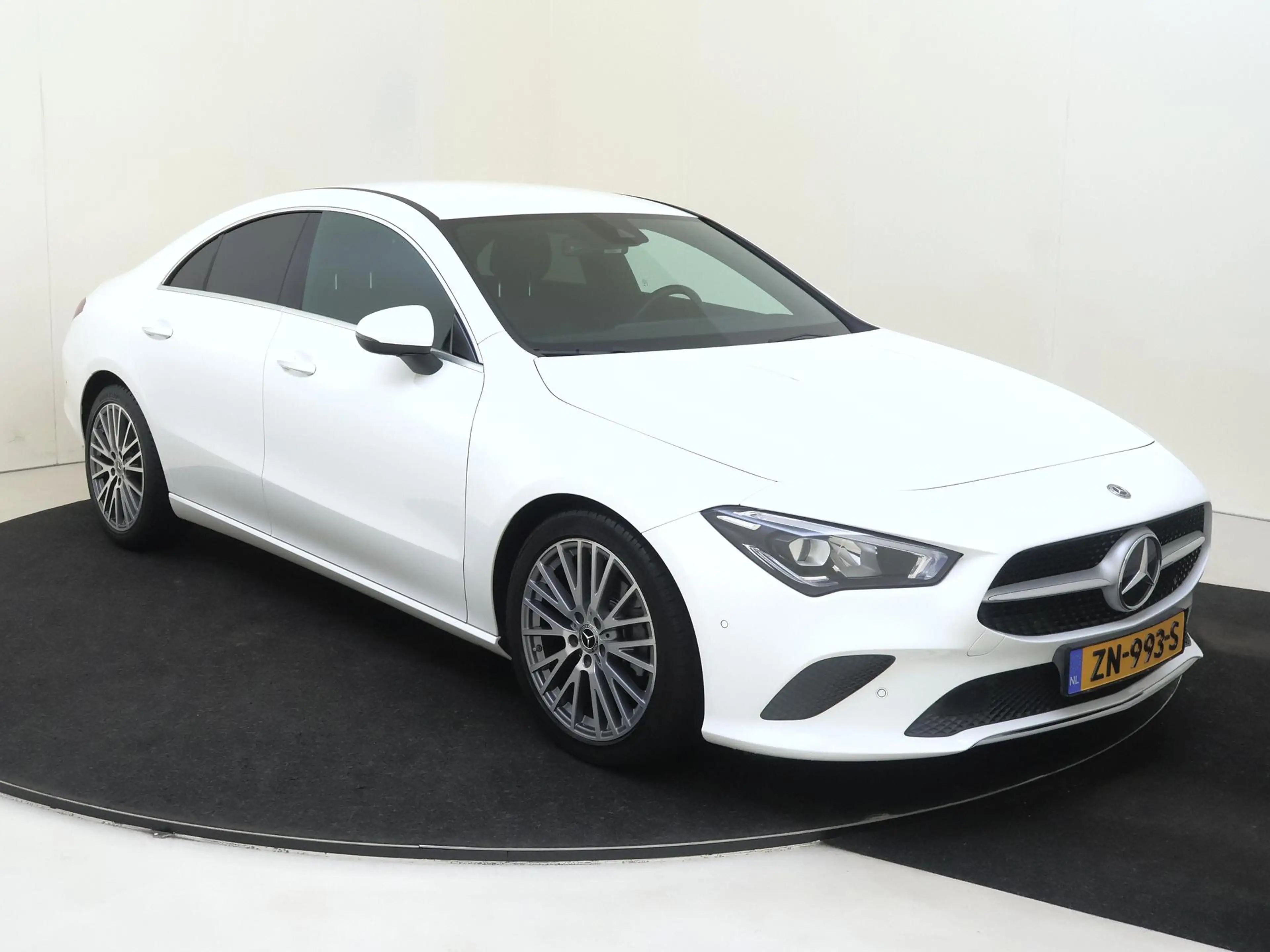 Mercedes-Benz CLA 200 Business Solution | half leder | LM velgen | clima — photo 2