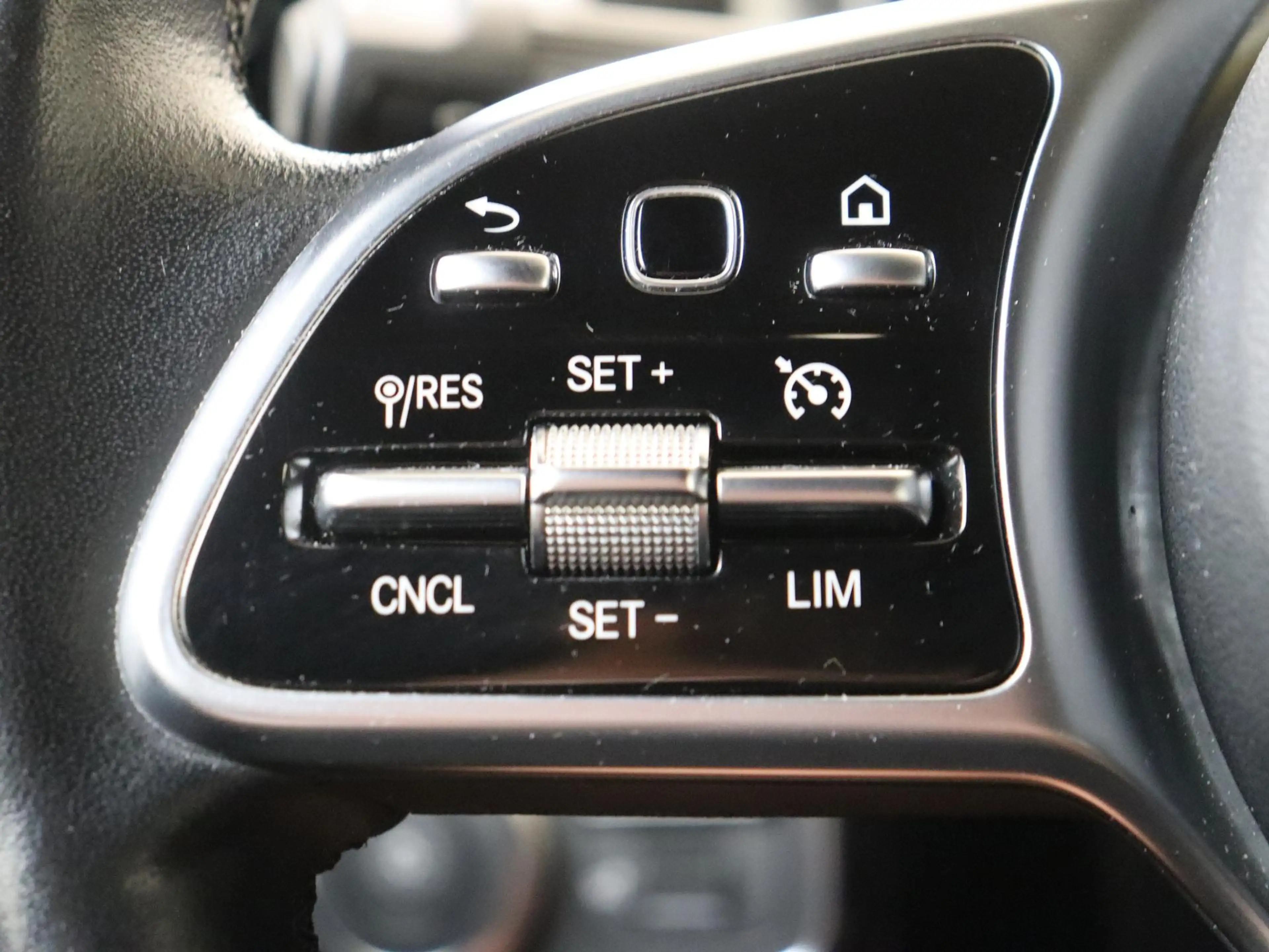 Mercedes-Benz CLA 200 Business Solution | half leder | LM velgen | clima — photo 12
