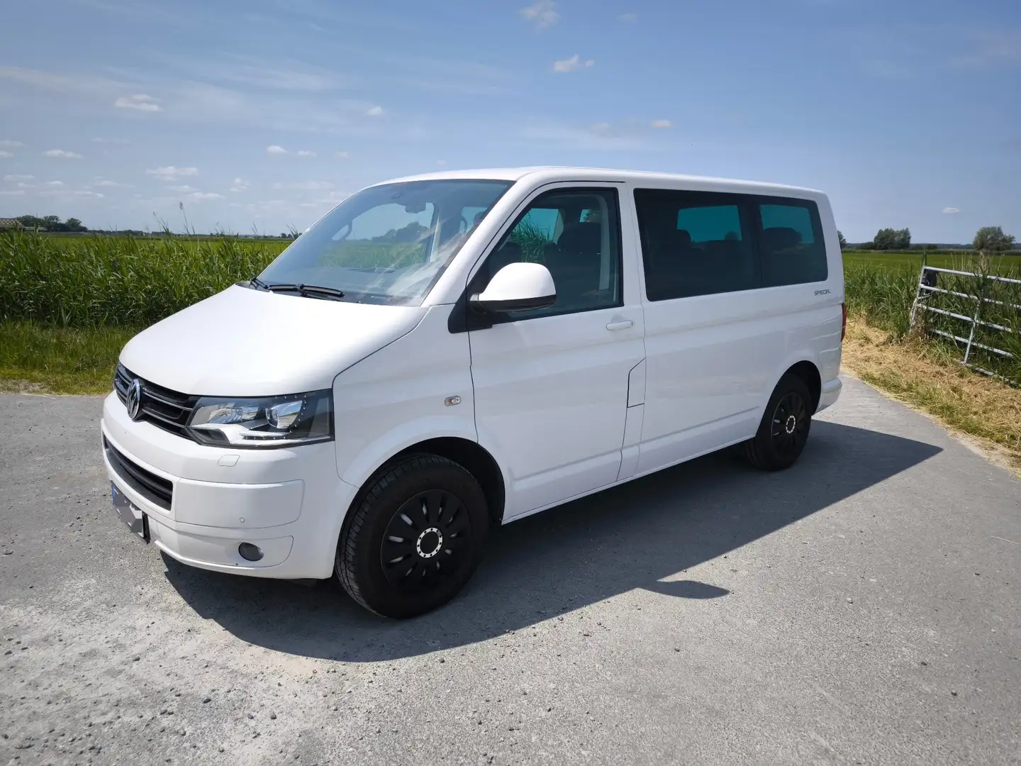 Volkswagen T5 Multivan BMT Special Bi-Xenon PDC Tempomat 1 Hand Weiß - 1