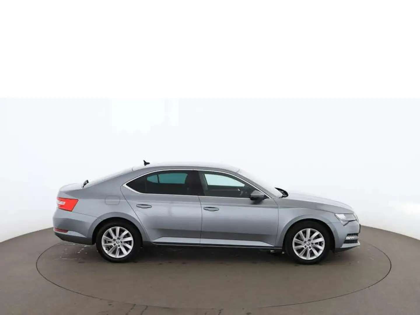 Skoda Superb 1.4 TSI Style iV Aut LED STANDHZ NAVI Grau - 2