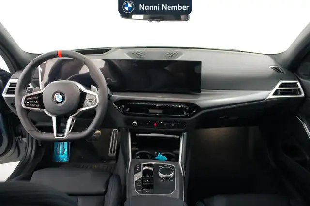 BMW 3 Series view 11