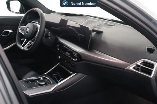 BMW 3 Series view 8