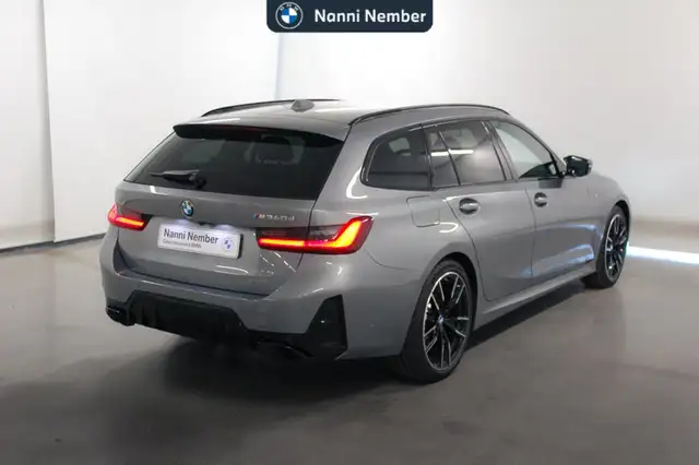 BMW 3 Series view 3