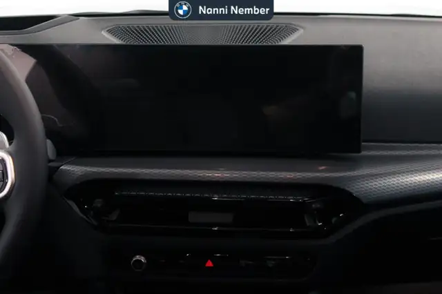BMW 3 Series view 12
