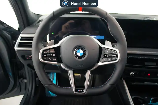 BMW 3 Series view 9