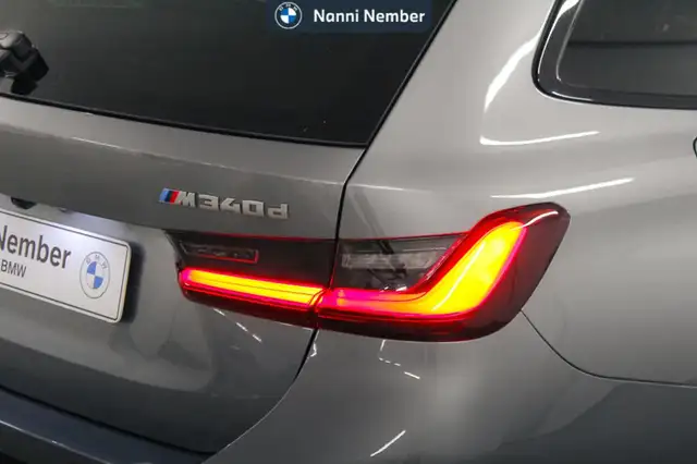 BMW 3 Series view 6