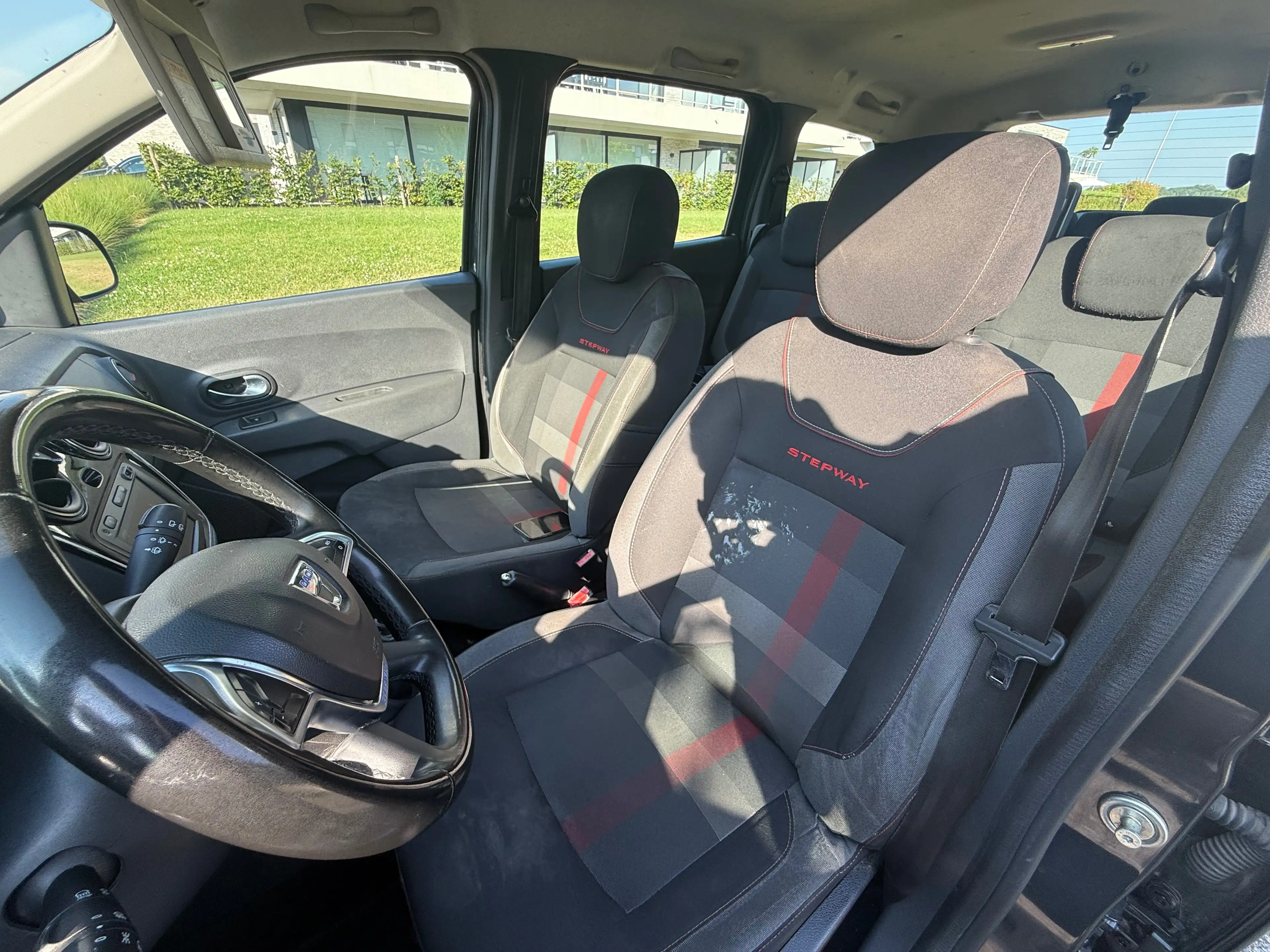 Dacia Lodgy Lodgy Stepway 1.3 TCe Techroad GPF 7pl.(EU6.2) — photo 8